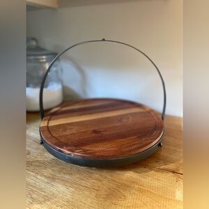 ROUND FARMHOUSE WOOD & WROUGHT IRON SERVING TRAY WITH HANDLE
